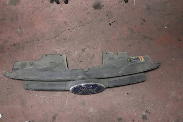 FORD CUSTOM 320 L DELUXE ÇIKMA PARÇA  ÖN IZGARA